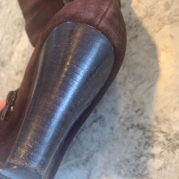 8.5 Aerosole boots suede. Wedge. Easy to walk in. - Picture 11 of 11
